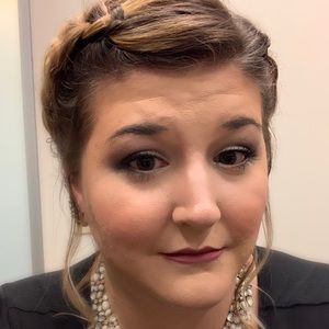 Meet your Posher, Leah